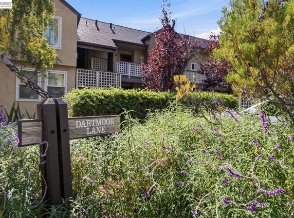 685 Dartmore Ln, Hayward, CA 94544