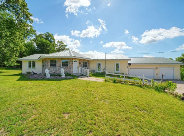 5995 N Sandstone Road, Jackson, MI 49201