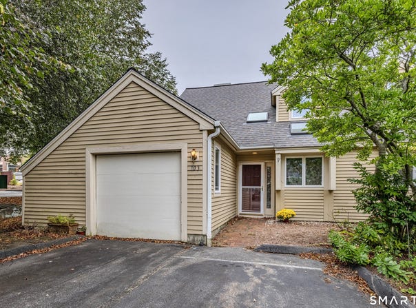 103 Courtyard Lane, Mansfield, CT 06268