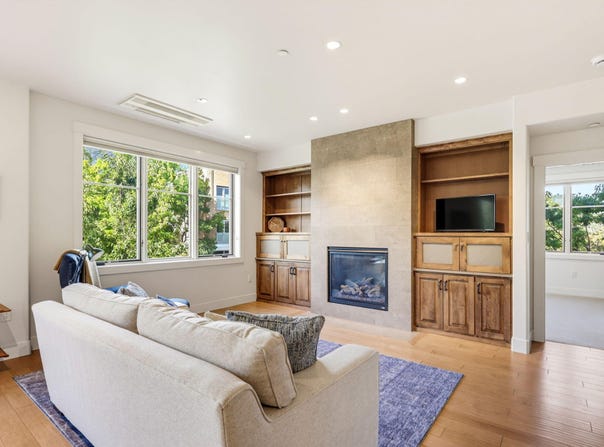 175 Lithia Way, Ashland, OR 97520