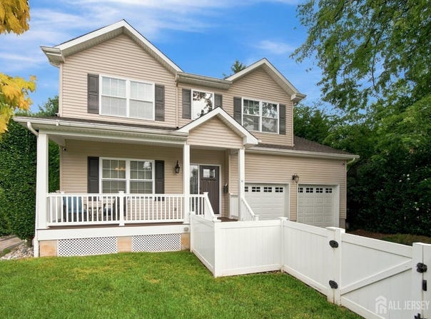 18 Kendall Road, East Brunswick, NJ 08816