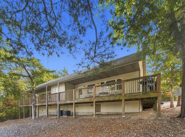 423 & 425 Eagle Drive, Reeds Spring, MO 65737