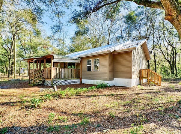 300 S US HIGHWAY 129, BELL, FL 32619