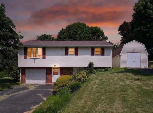 105 Willow Dr, Sarver, PA 16055