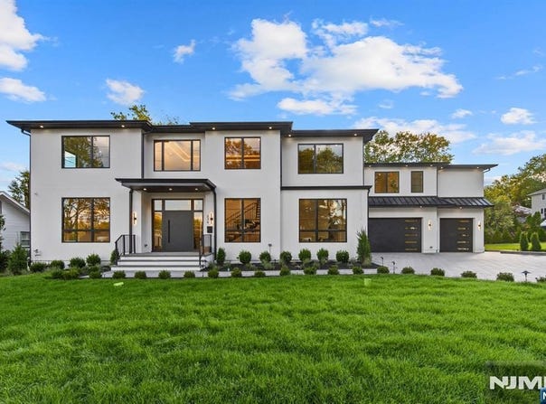 236 Woodcrest Avenue, Paramus, NJ 07652