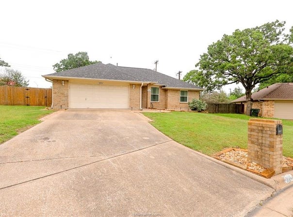 2004 Sandalwood Lane, Bryan, TX 77807