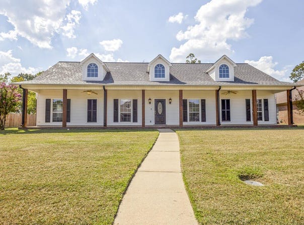 5909 Cathedral Dr, Texarkana, AR 71854