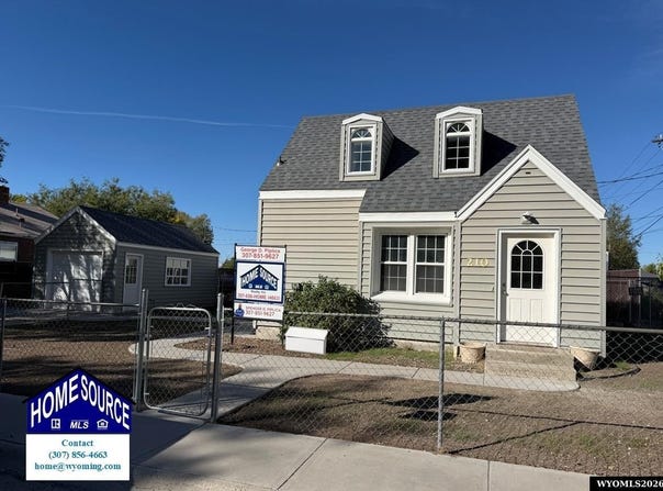 210 N 9th E, Riverton, WY 82501