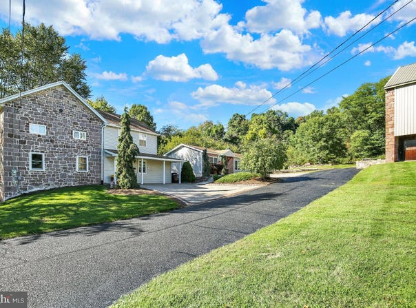 1495 ALLEGHENYVILLE Road, MOHNTON, PA 19540