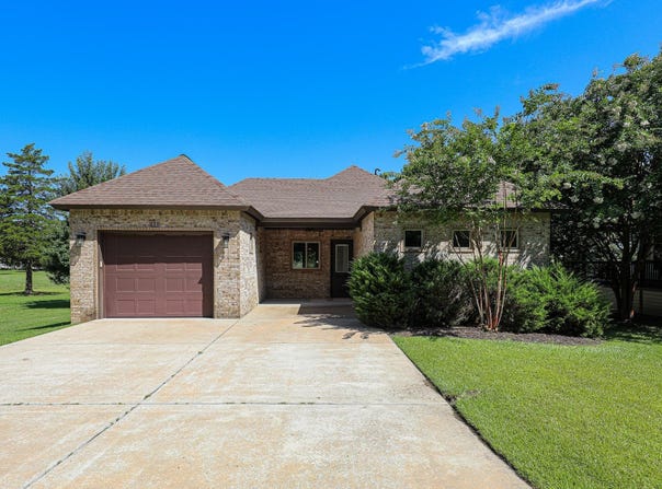 608 Cottage Lane, Benton, AR 72019