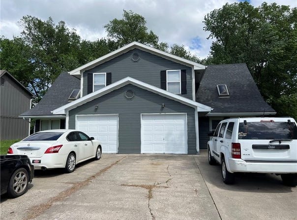 411-413 Spring Avenue, Liberty, MO 64068