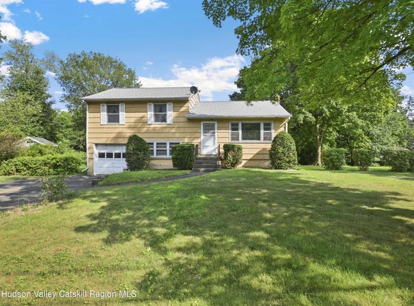 22 Apple Tree Drive, Rhinebeck, NY 12572