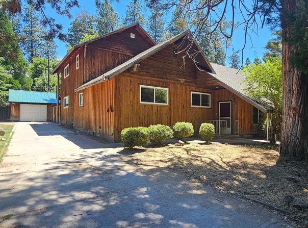 19204 Brookside Ave, Weed, CA 96094