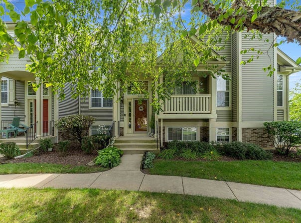 2881 N Augusta Drive, Wadsworth, IL 60083