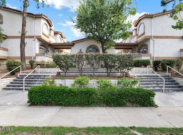 19950 Sherman Way, Winnetka, CA 91306