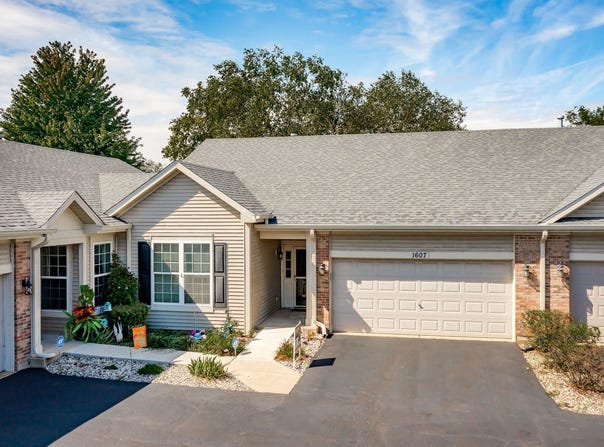 1607 Cadillac Circle, Romeoville, IL 60446