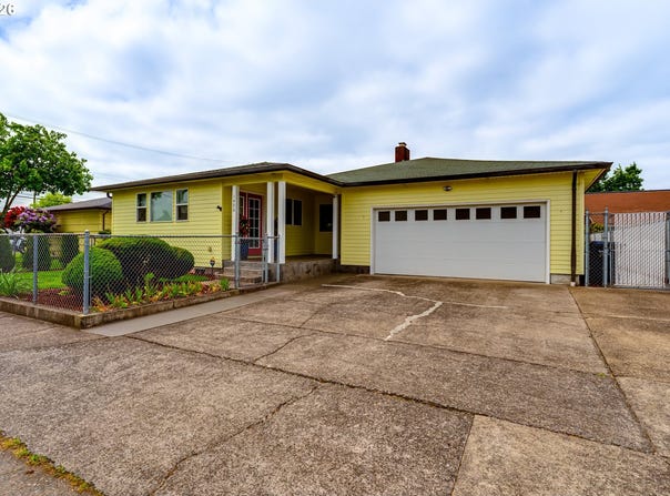 1406 CARTER Ln, Springfield, OR 97477