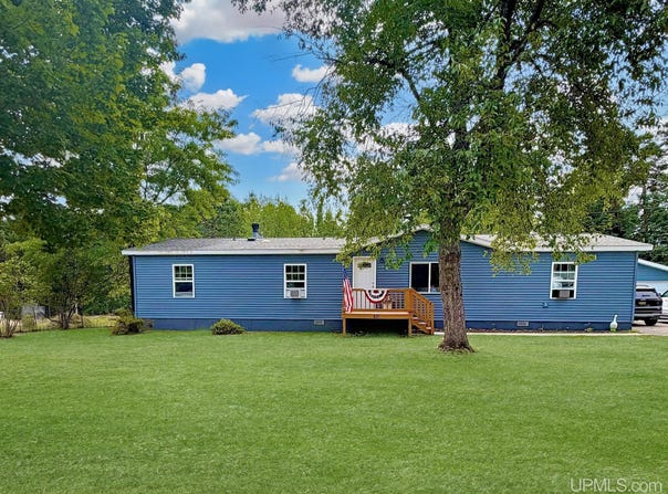 837 Colleen Circle Drive, Quinnesec, MI 49876