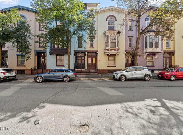 3 St Pauls Place, Troy, NY 12180