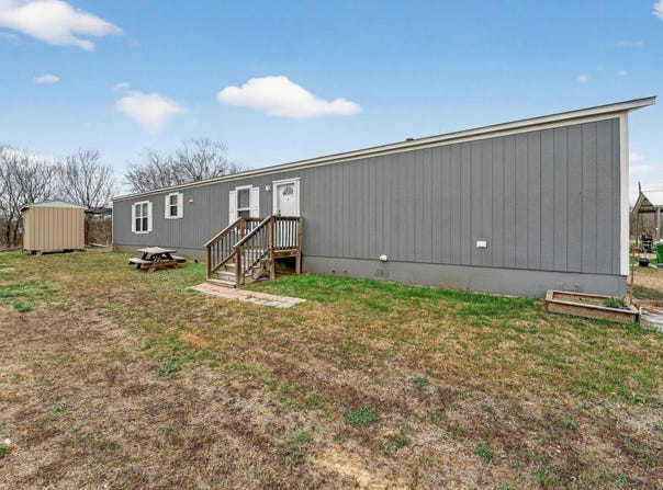 16 Fourth St, Maxwell, TX 78656