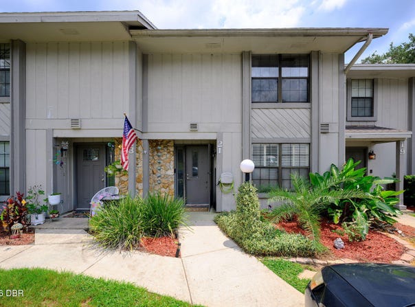 21 Oakwood Park, Ormond Beach, FL 32174