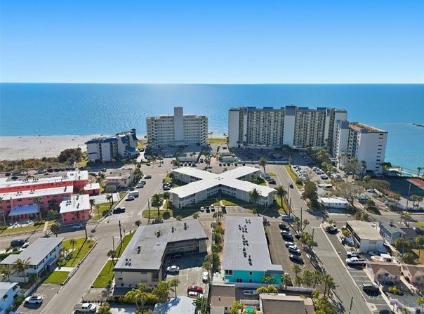 7050 SUNSET Way, ST PETE BEACH, FL 33706