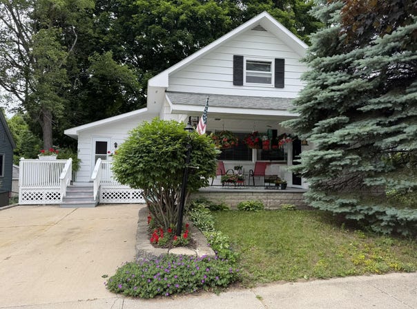 511 E River Street, Cadillac, MI 49601