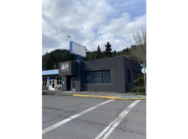 48257 E 1st Street, Oakridge, OR 97463