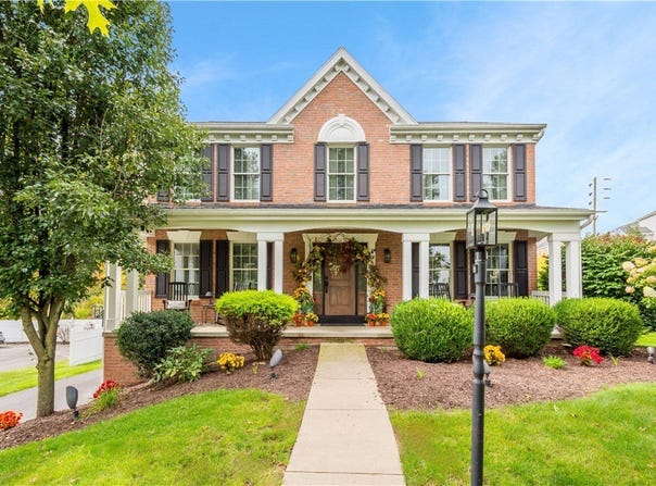 1009 Fieldstone Drive, Cecil, PA 15317