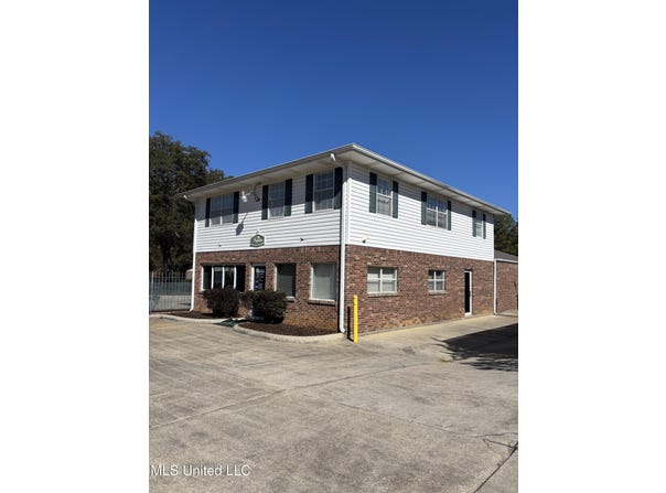 5402 Gex Drive, Diamondhead, MS 39525