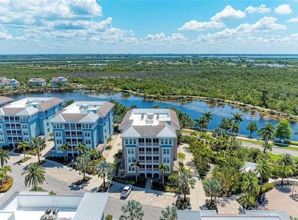 395 ARUBA Circle, BRADENTON, FL 34209