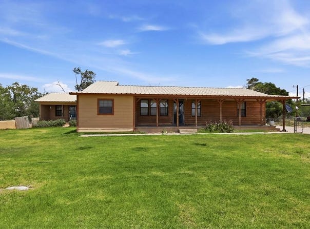 1111 Hilltop Rd, Big Spring, TX 79720
