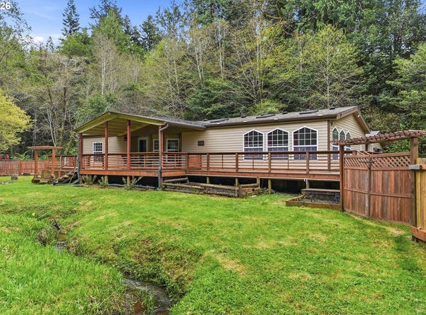925 E 3RD St, Coquille, OR 97423