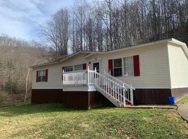 73 Hillside Drive, Forest Hills, KY 41527