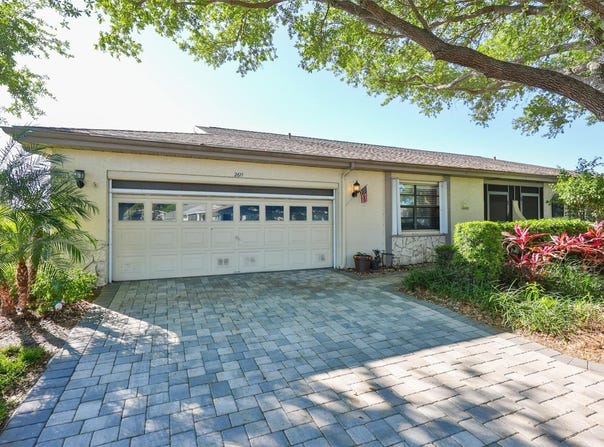 2611 LANCASTER Drive, SUN CITY CENTER, FL 33573