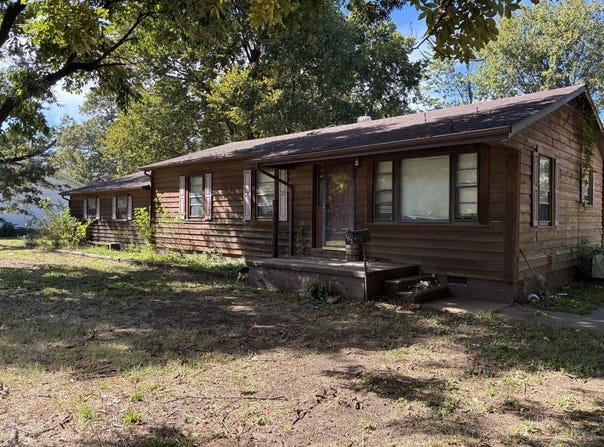 302 Maxine St, East Prairie, MO 63845