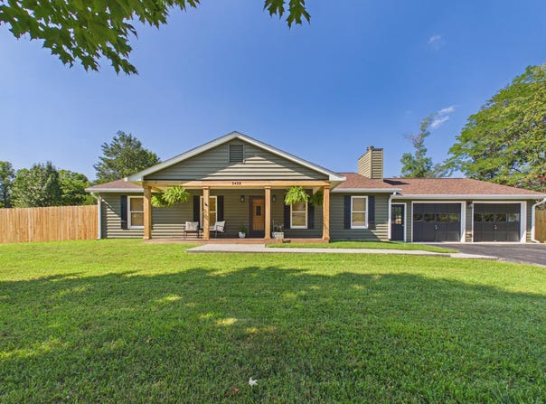 3458 Bradshaw Rd, Salem, VA 24153