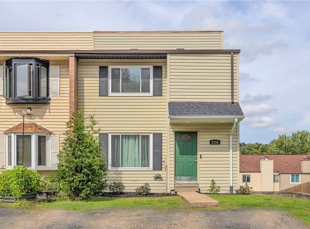 3154 Camberly Dr, Hampton, PA 15044