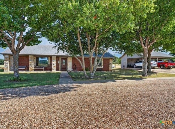 11121 E US Highway 84, Gatesville, TX 76528