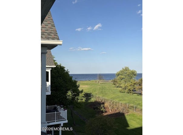 68 S Shore Drive, South Amboy, NJ 08879