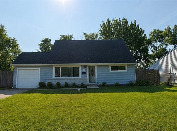 1097 Carter Drive, Grand Island, NY 14072