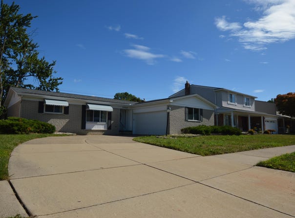 22825 Newberry Street, Saint Clair Shores, MI 48080