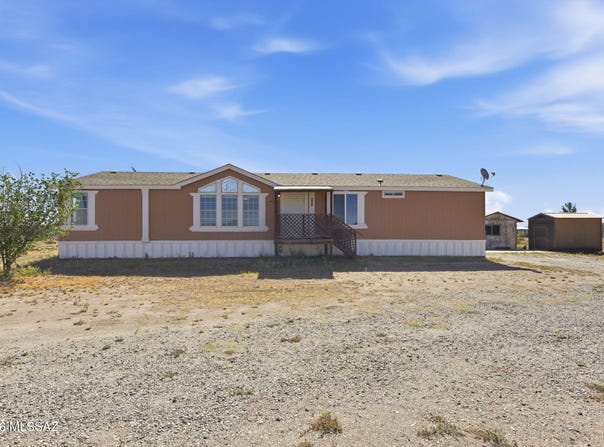864 N Taylor Road, Willcox, AZ 85643