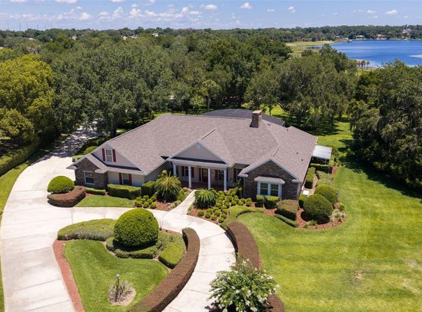 605 OLD MOUNT DORA Road, EUSTIS, FL 32726