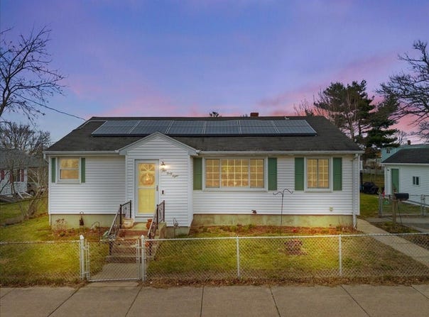 548 Jefferson St, Fall River, MA 02721