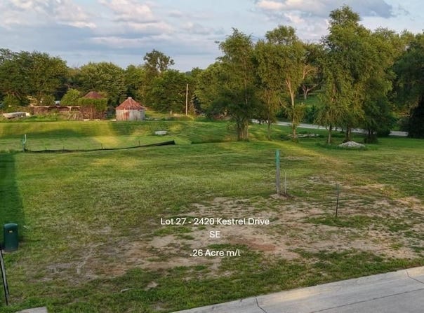 2420 Kestrel Dr SE, CedarRapids, IA 52403