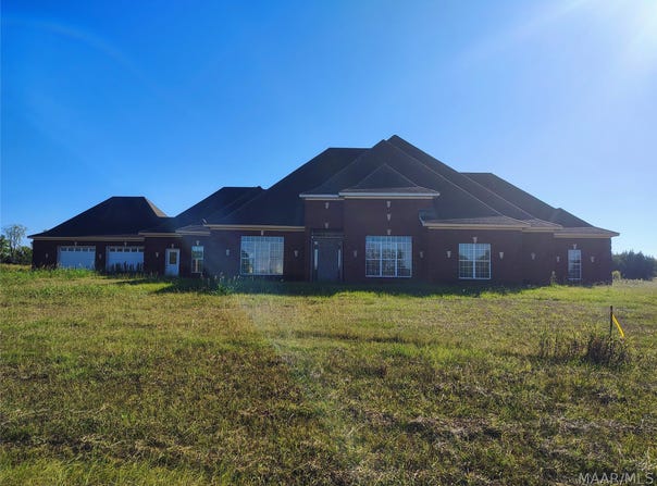 34 Greenleaf Road, Lowndesboro, AL 36043