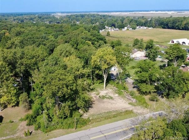 16068 Middlebelt Road, Romulus, MI 48174