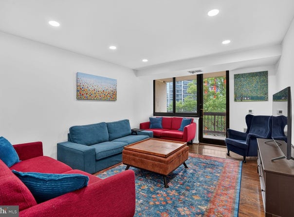 1805 CRYSTAL Drive, ARLINGTON, VA 22202