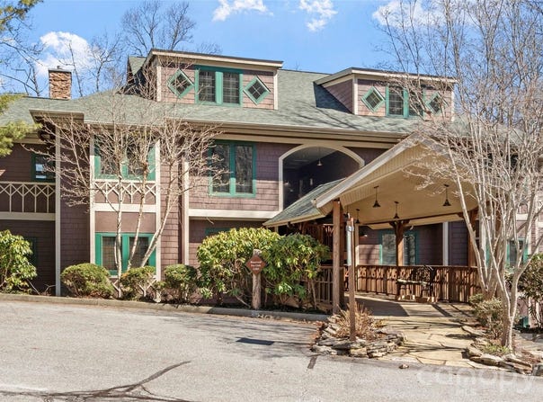 61 Creekside Way, Burnsville, NC 28714